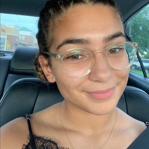 Meet your Posher, Karina